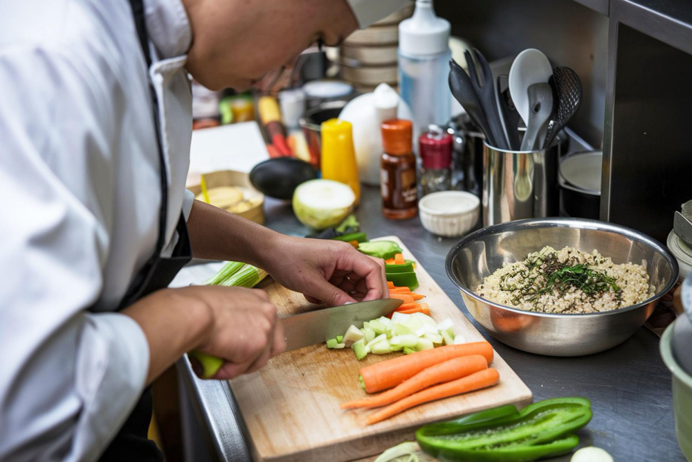 Cooking Classes for Beginners: What to Expect in Your First Session